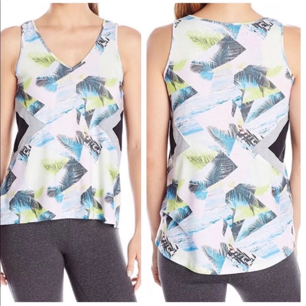 Jessica Simpson The Warm Up Top